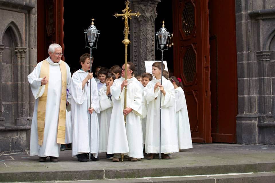 devant la cathédrale