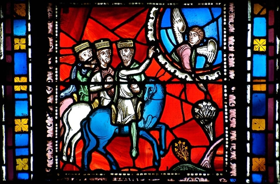 vitrail roman de la cathédrale de Clermont : les rois mages guidés par l'Etoile
