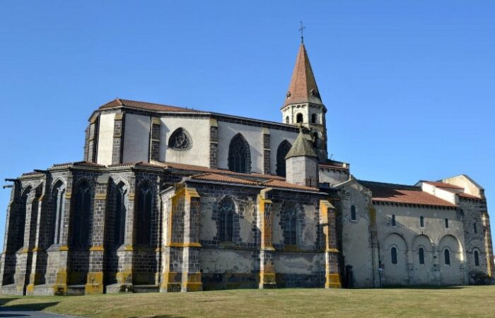 Ennezat, église, vue générale