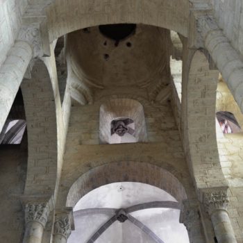 Ennezat, croisée du transept et coupole sur trompes