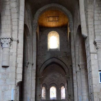 Arlanc, église, vue de la nef