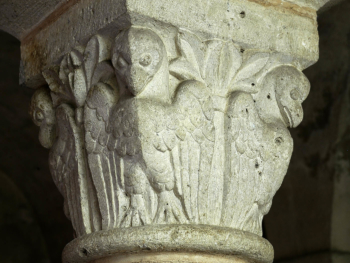 Artonne, église, salle dite"capitulaire", chapiteau