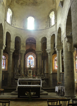 Artonne, église, choeur