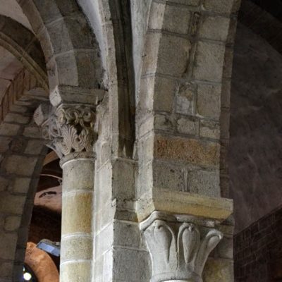 Cunlhat, église, pilier