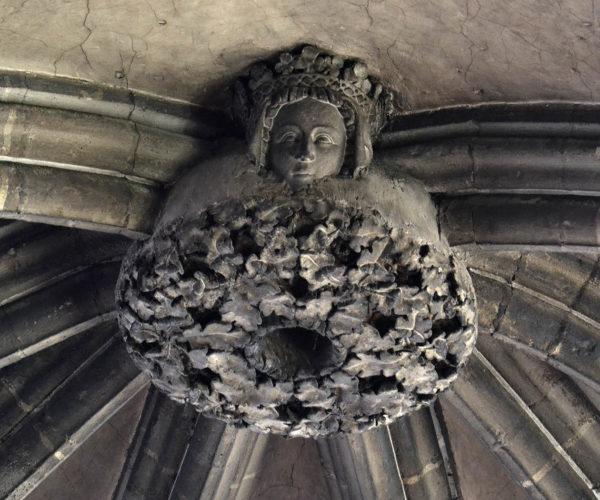 cathédrale de Clermont, clé de voûte du rond point du choeur