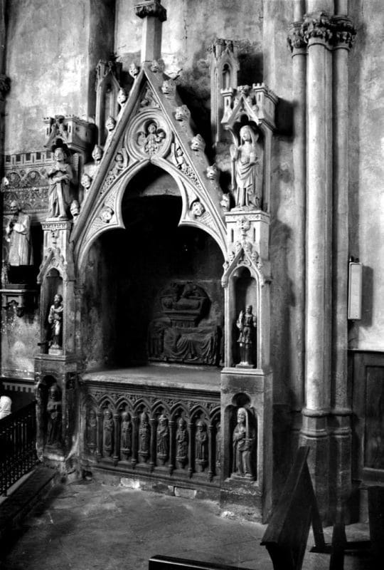 Billom, église Saint-Cerneuf, chapelle funéraire de Gilles Aycelin de Montaigut, enfeu, Photo Craplet