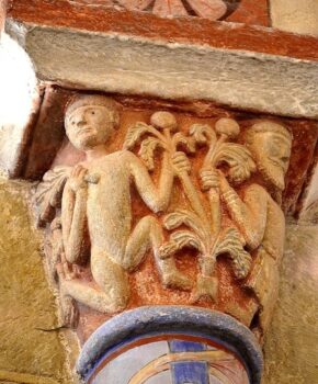 Combronde, église Saint-Genès, chapiteau, hommes nus cueillant des fruits