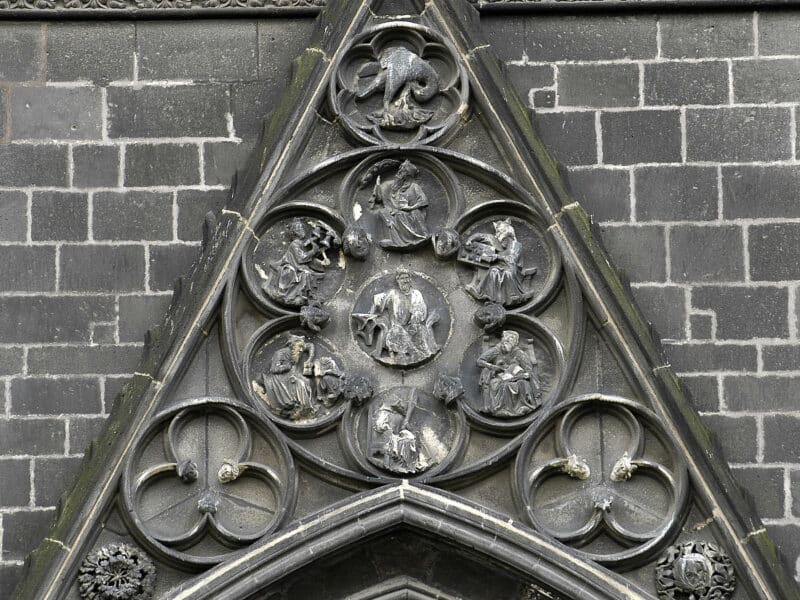 Cathédrale de Clermont, gâble nord, arts libéraux et 