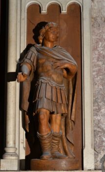 Eglise Saint-Julien de Chauriat, statue saint Romain