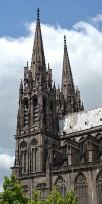 Cathédrale de Clermont, flèches de Viollet-le-Duc