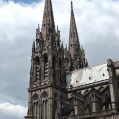 Cathédrale de Clermont, flèches de Viollet-le-Duc