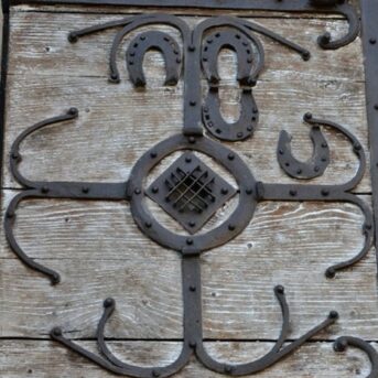 église d'Auzelles, penture, détail oculus