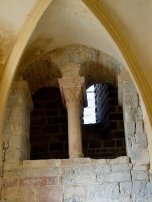 Abbaye Saint-Sébastien de Manglieu, tribune bas côté