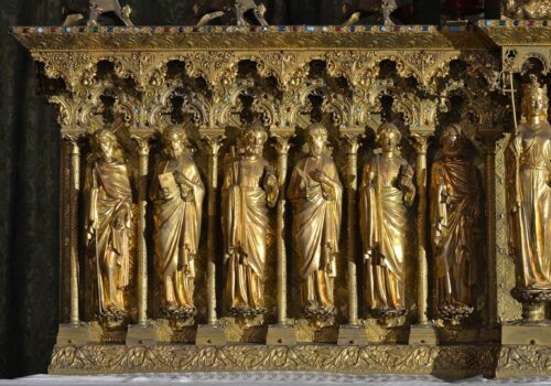 Cathédrale de Clermont, maître-autel de Viollet le Duc, détail des apôtres 1