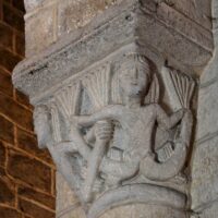 Saint-Dier, église, chapiteau sirènes 2