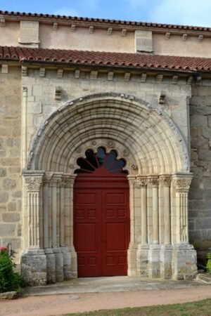 Saint-Hilaire la Croix, église, portail