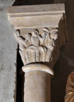 Plauzat, église Saint-Pierre, Chapiteaux
