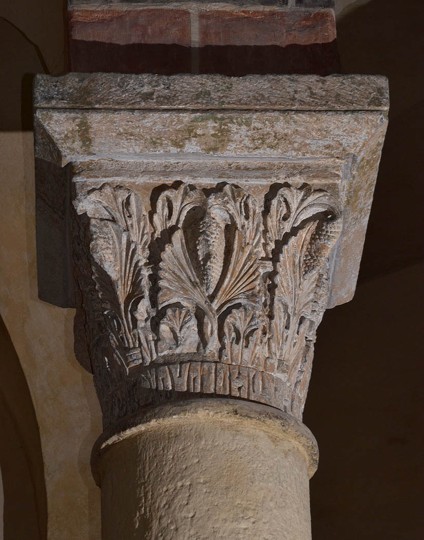 Cournon, église Saint-Martin, chapiteau 5 Cournon, église Saint-Martin, chapiteau