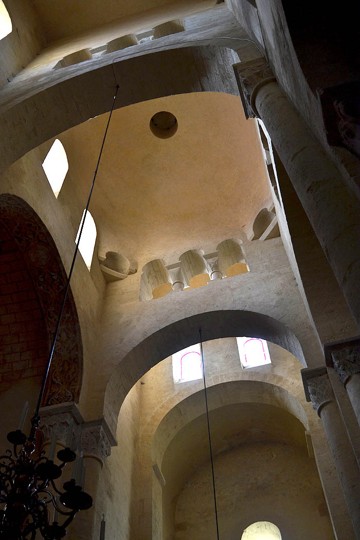 Cournon, église Saint-Martin, croisée du transept Cournon, église Saint-Martin, croisée du transept